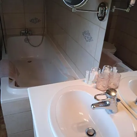D'hotes Entre Deux Rives 4* أونفلور